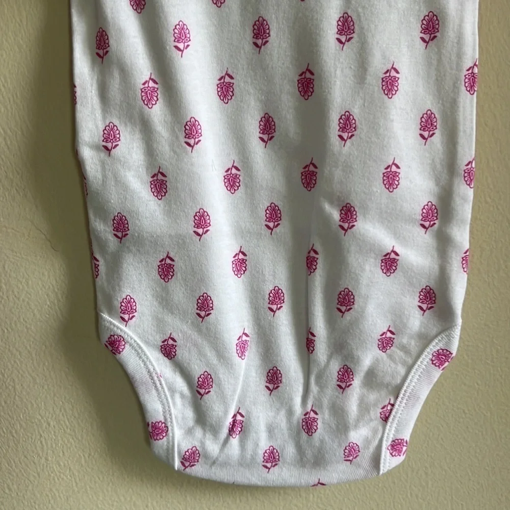 CARTER’s LITTLE BABY BASICS BODYSUIT GIRLS RUFFLE SIZE 6 months New with tags